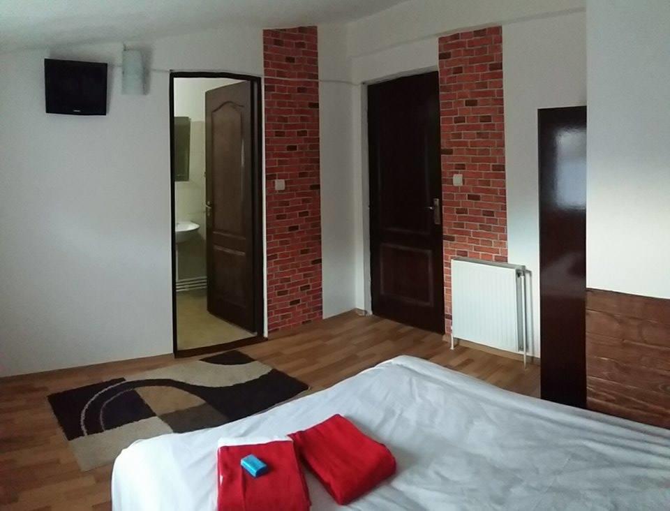 فيلا Casa Piscul Lupului Pucioasa المظهر الخارجي الصورة